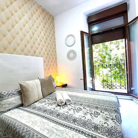 Budget & Lovely Rooms Las Setas Siviglia Esterno foto