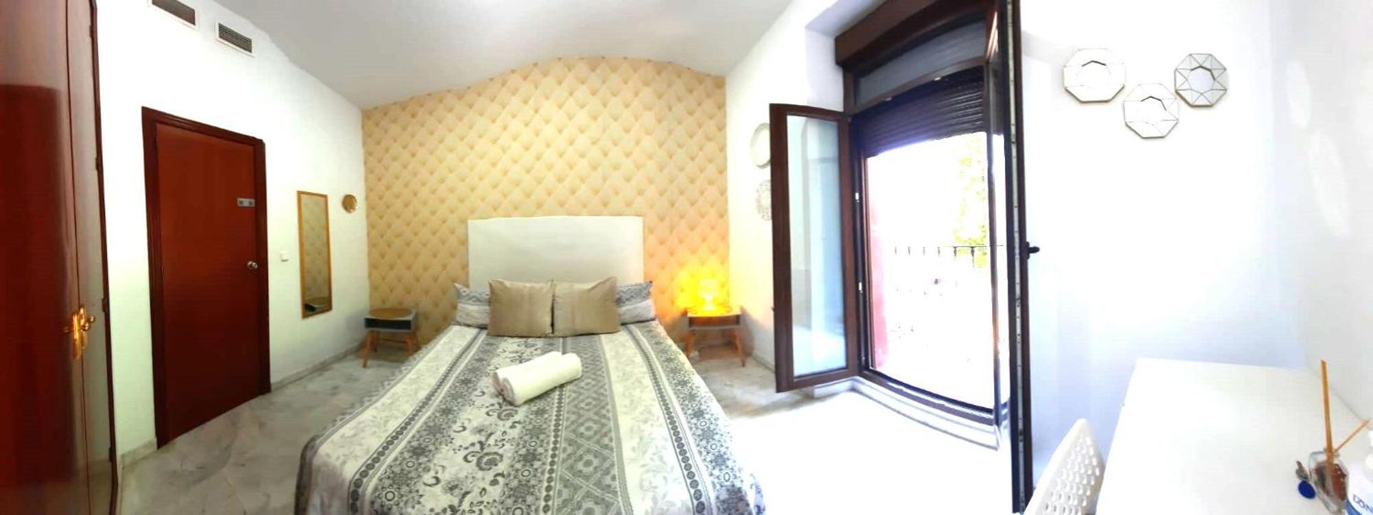 Budget & Lovely Rooms Las Setas Siviglia Esterno foto