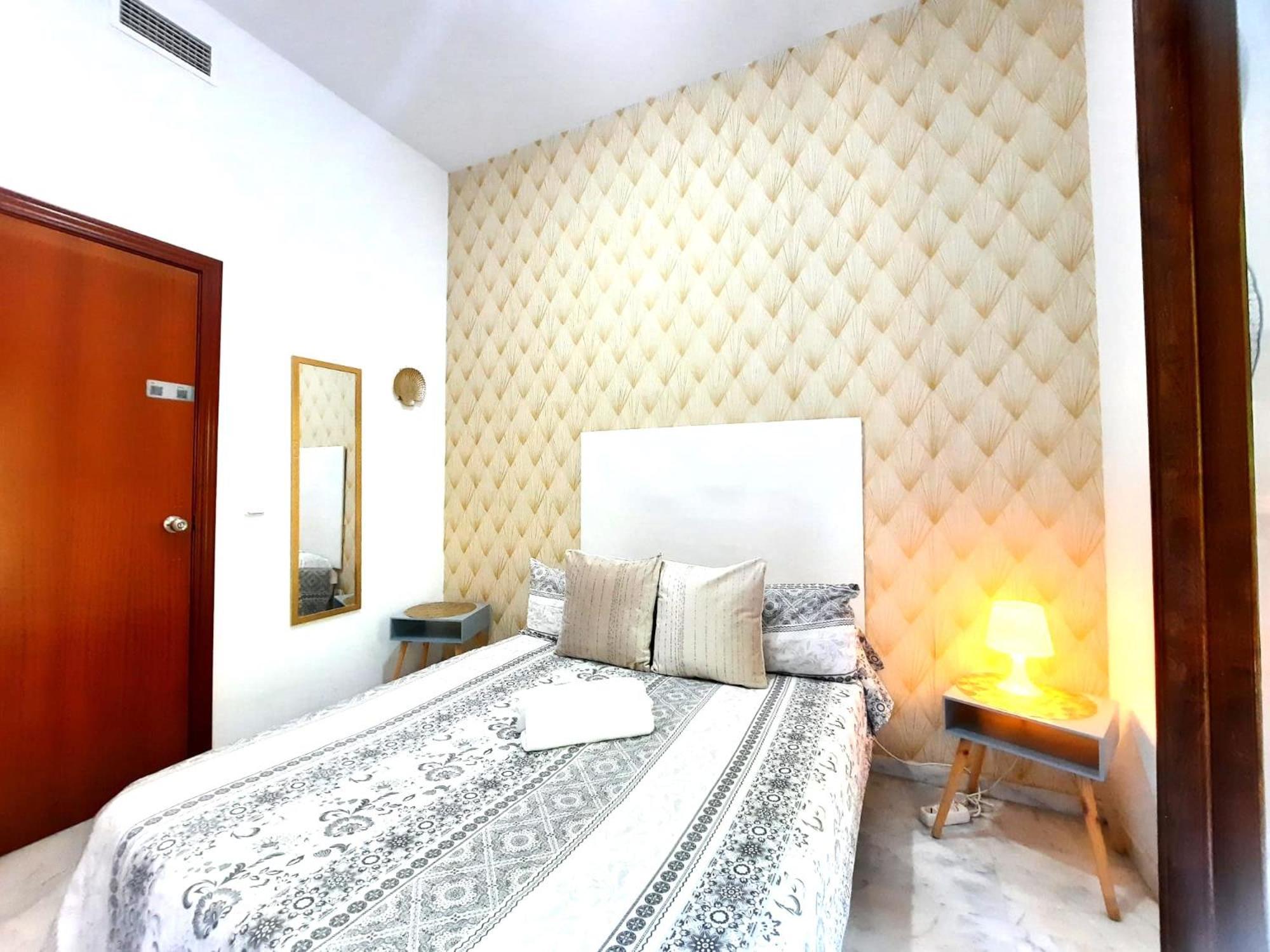 Budget & Lovely Rooms Las Setas Siviglia Esterno foto