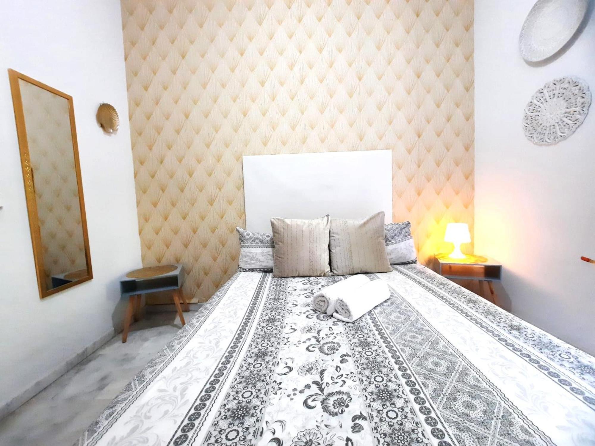 Budget & Lovely Rooms Las Setas Siviglia Esterno foto