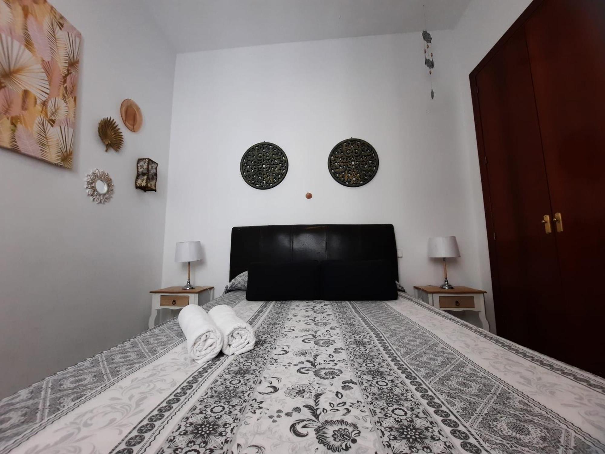 Budget & Lovely Rooms Las Setas Siviglia Esterno foto