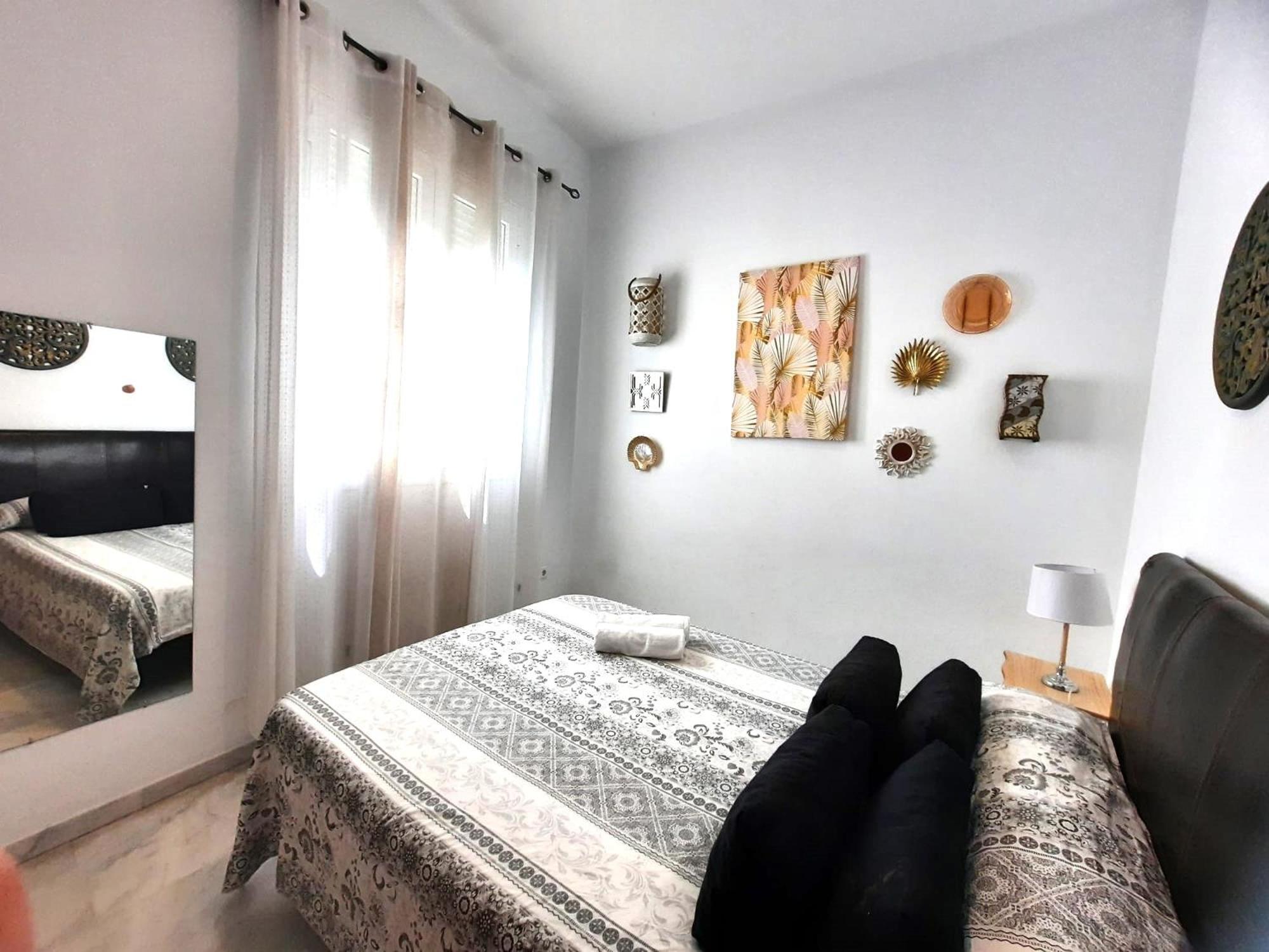 Budget & Lovely Rooms Las Setas Siviglia Esterno foto