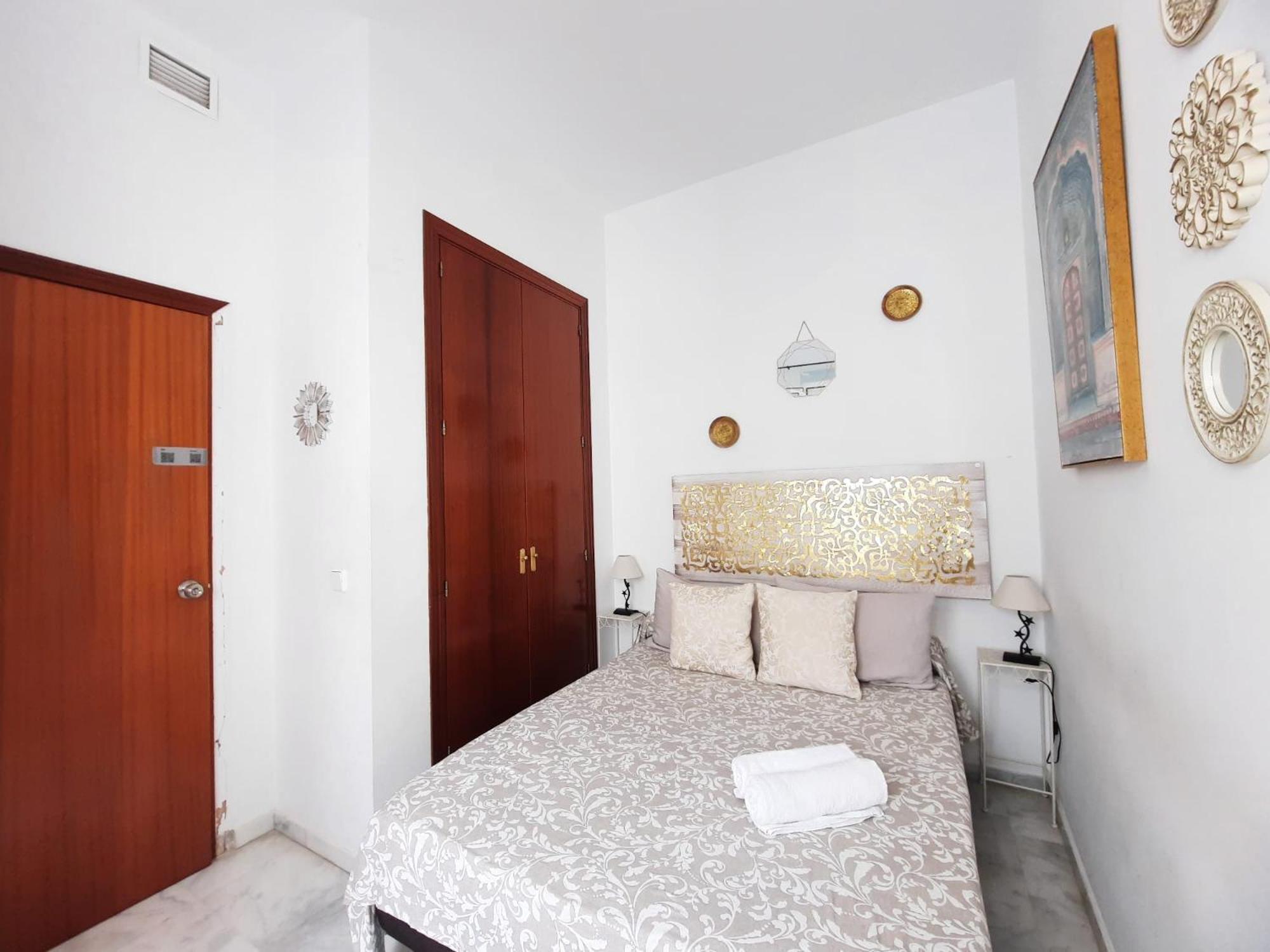 Budget & Lovely Rooms Las Setas Siviglia Esterno foto