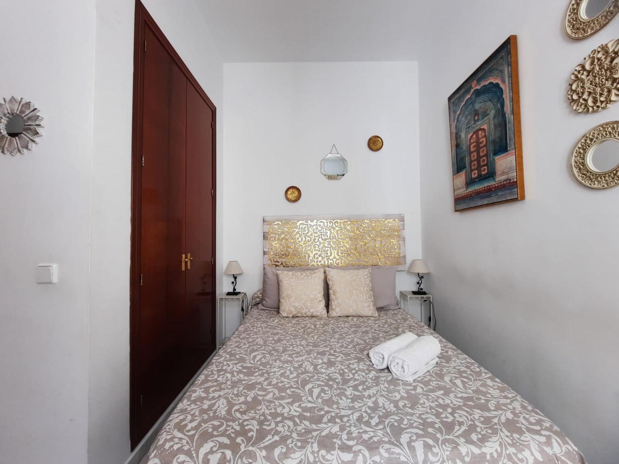 Budget & Lovely Rooms Las Setas Siviglia Esterno foto